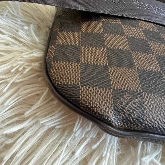 Louis Vuitton Damier Ebene Pochette Bosphore - Picture 7 of 15